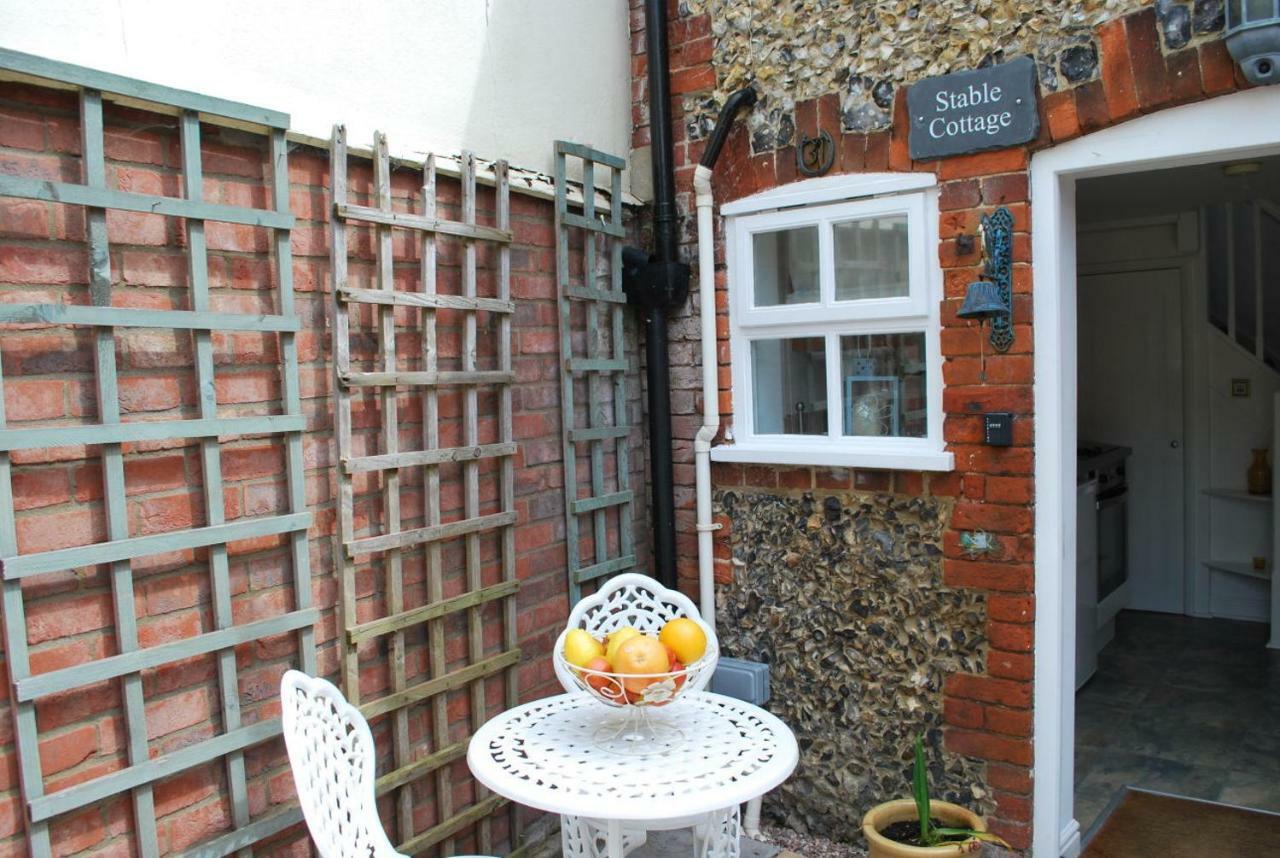 Romantic Flint Cottage On The Suffolk Coast Saxmundham Exterior photo